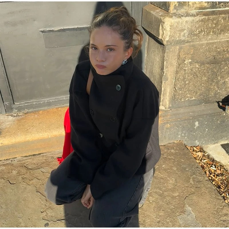 Stylowy Wełniany Płaszcz Damski Z Wysokim Kołnierzem I Podwójnymi Guzikami